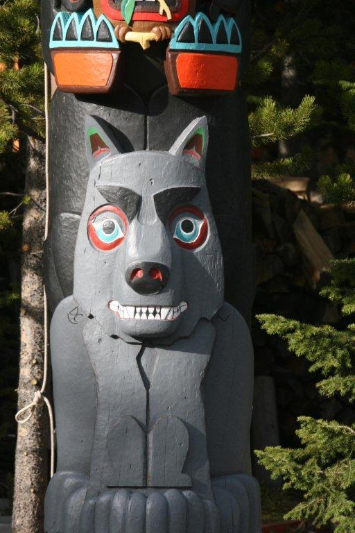 Totem pole bottom segment, depicting a wolf